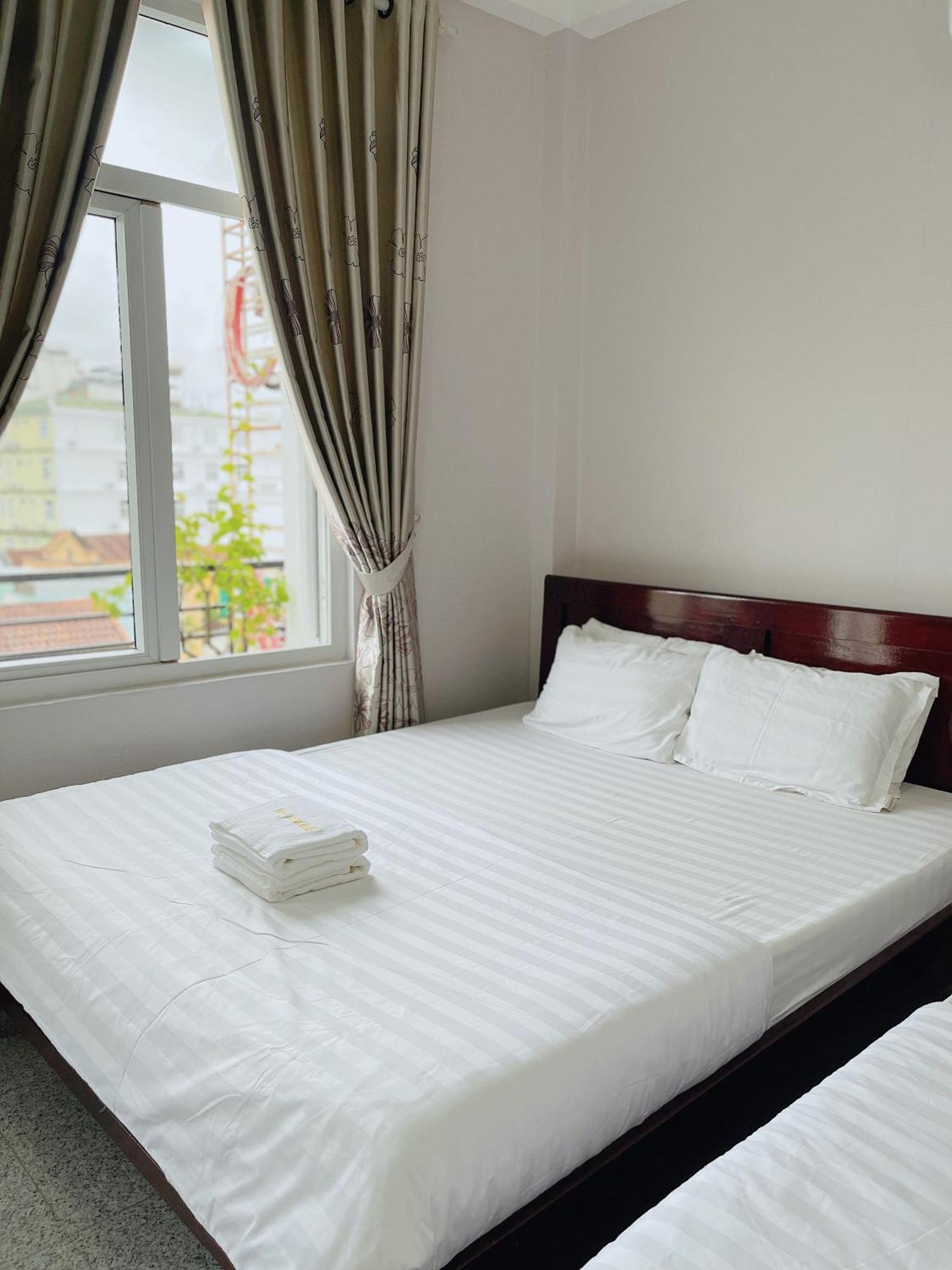 Amy Hotel Hue Exterior photo