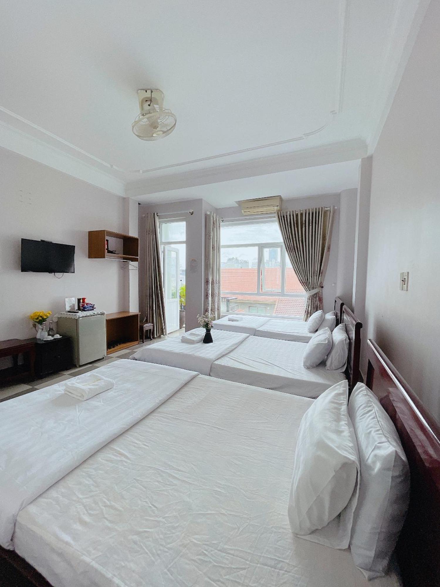 Amy Hotel Hue Exterior photo